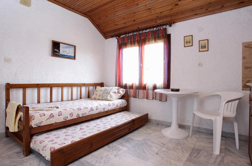 Kehagias Apartments Vrasná Kamer foto