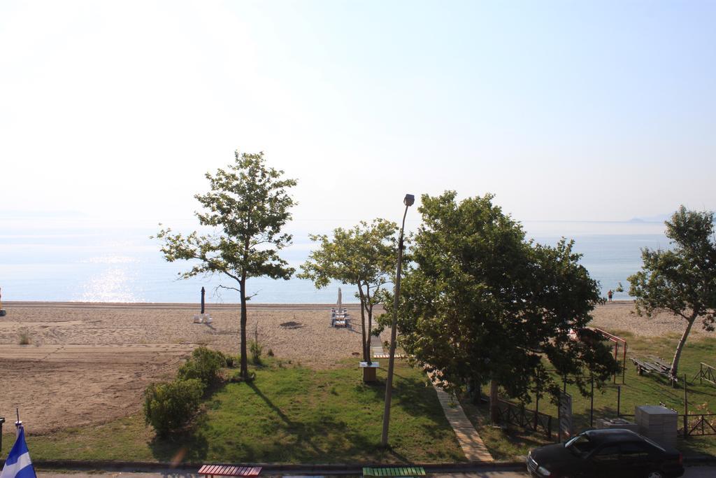 Kehagias Apartments Vrasná Buitenkant foto