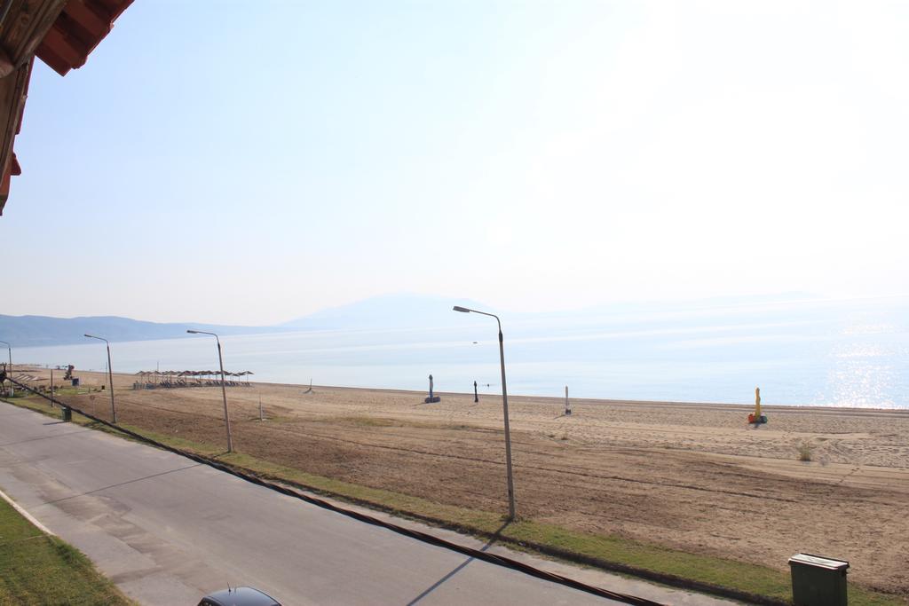 Kehagias Apartments Vrasná Buitenkant foto